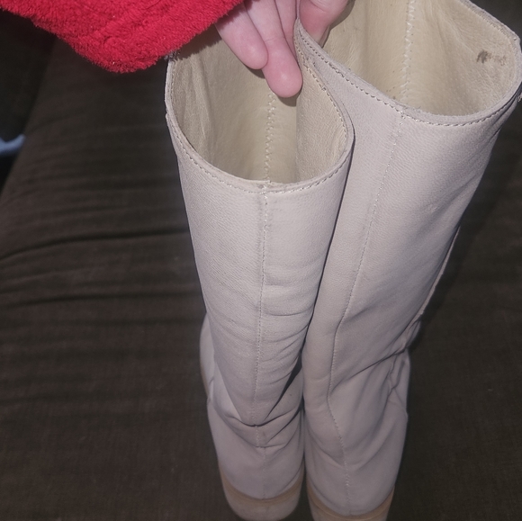 Emu Australia boots Size 5 - Lamb Leather in Bone color - Good condition - Picture 4 of 7